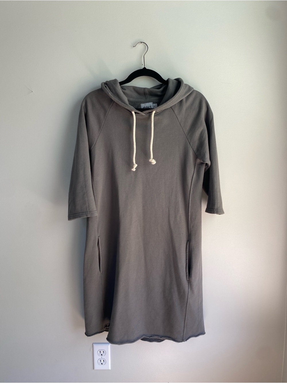 PACT Organic 100% organic cotton Women's Grey Hooded Midi Dress with Pockets